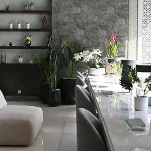 Ayan Hotel