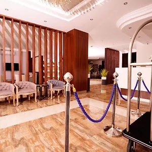 Blue Aparthotel